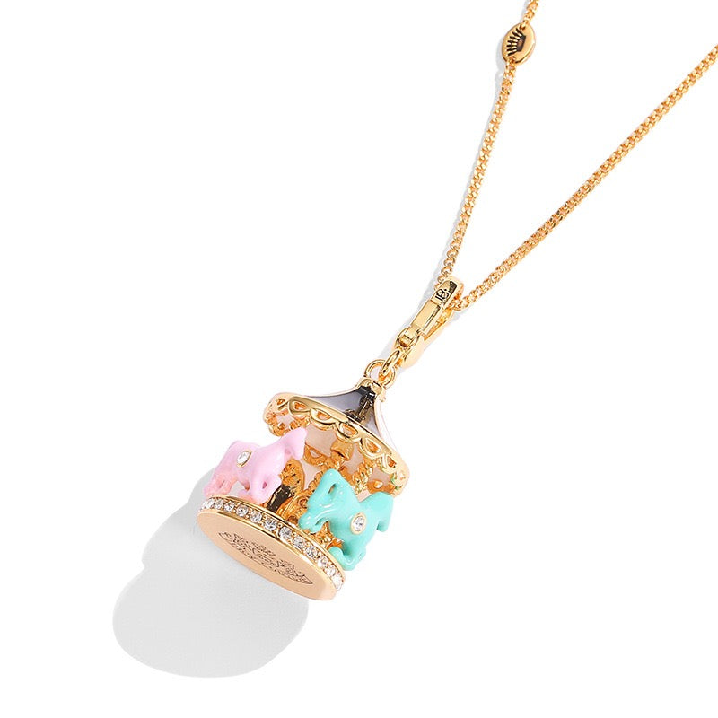 ‘Carousel’ Retro Aesthetic Charm