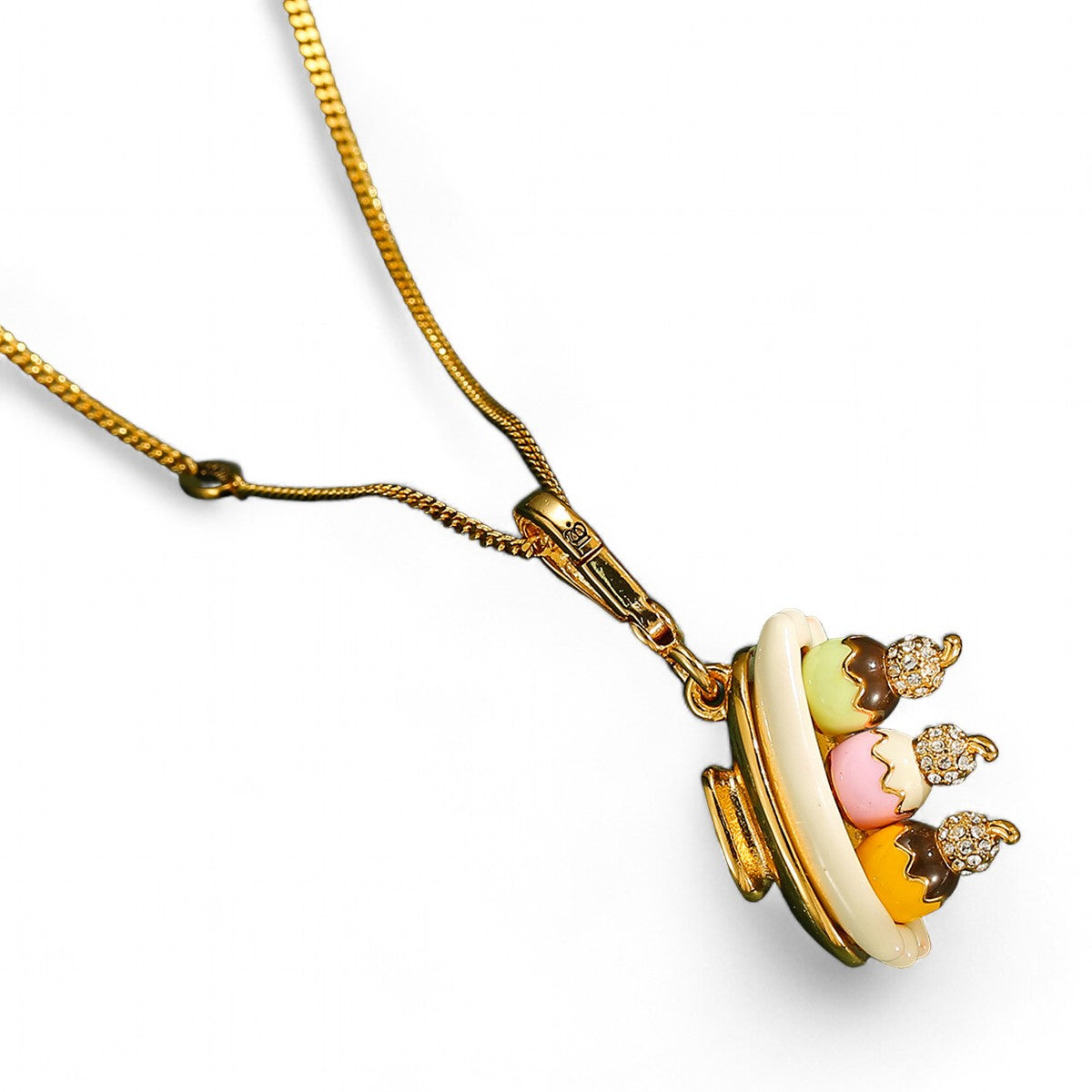 'Banana Boat' Retro Aesthetic Charm