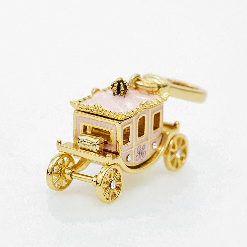 'Princess's Coach' Retro Aesthetic Charm