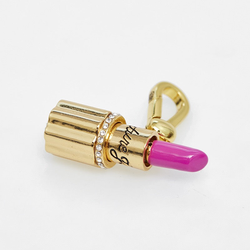 'Just One More Lipstick' Retro Aesthetic Charm