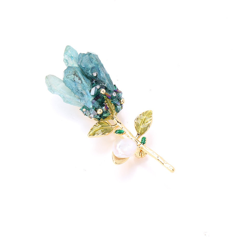 Antique Style Crystal Flower Brooch with Natural Pearl