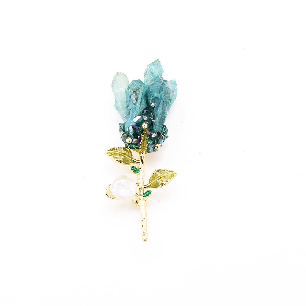 Antique Style Crystal Flower Brooch with Natural Pearl