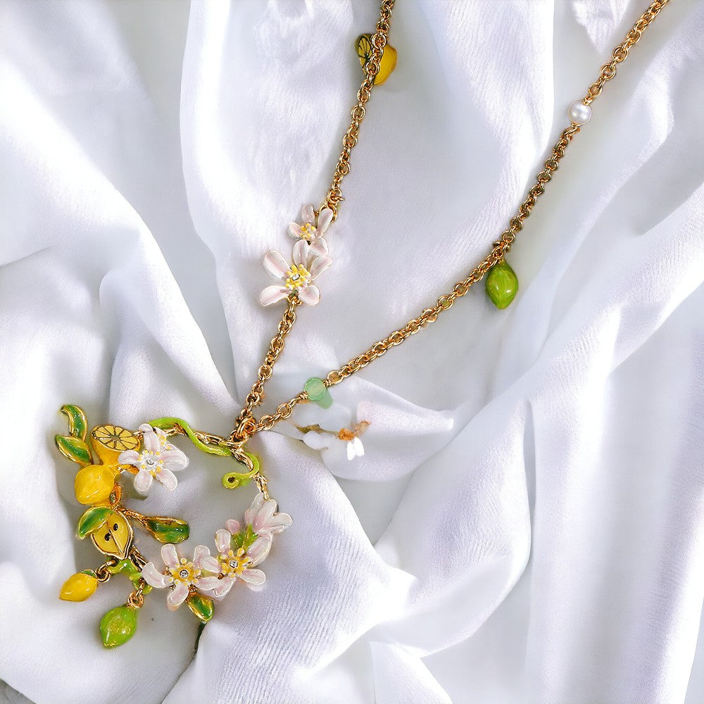 Vanilla Fresh Lemon Garland Clavicle Necklace